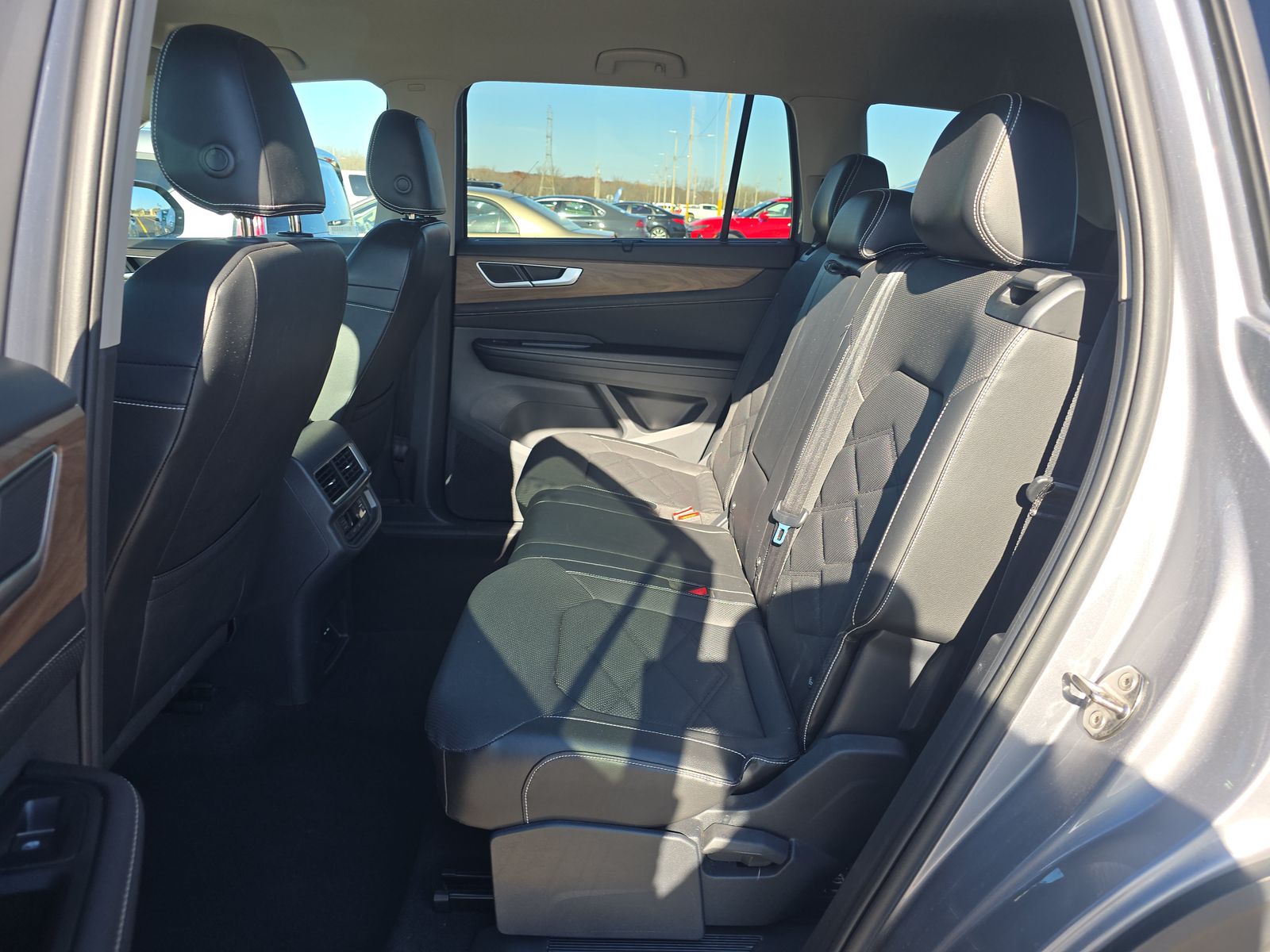 2024 Volkswagen Atlas 2.0T SE AWD