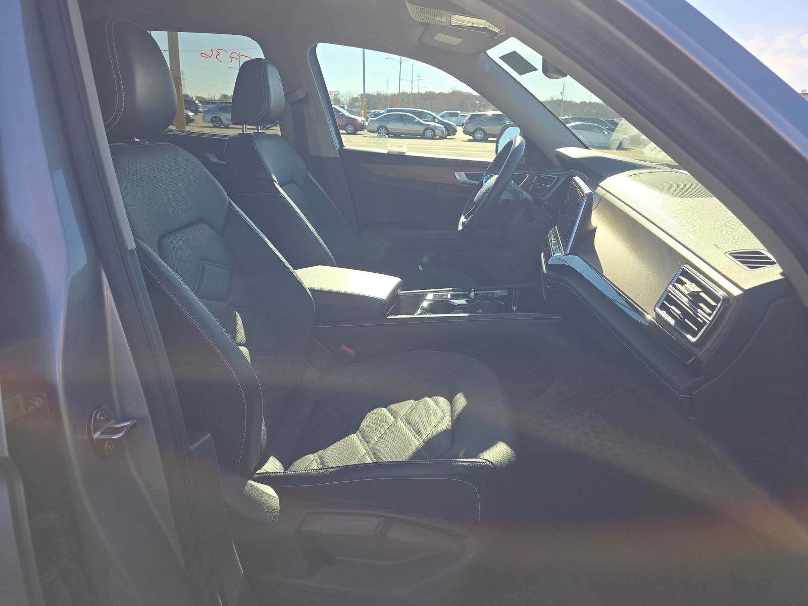 2024 Volkswagen Atlas 2.0T SE AWD