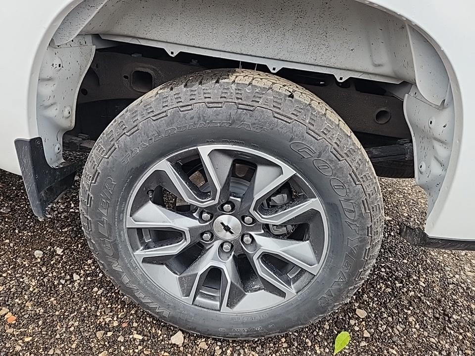 2025 Chevrolet Silverado 1500 RST AWD