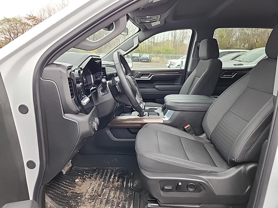 2025 Chevrolet Silverado 1500 RST AWD