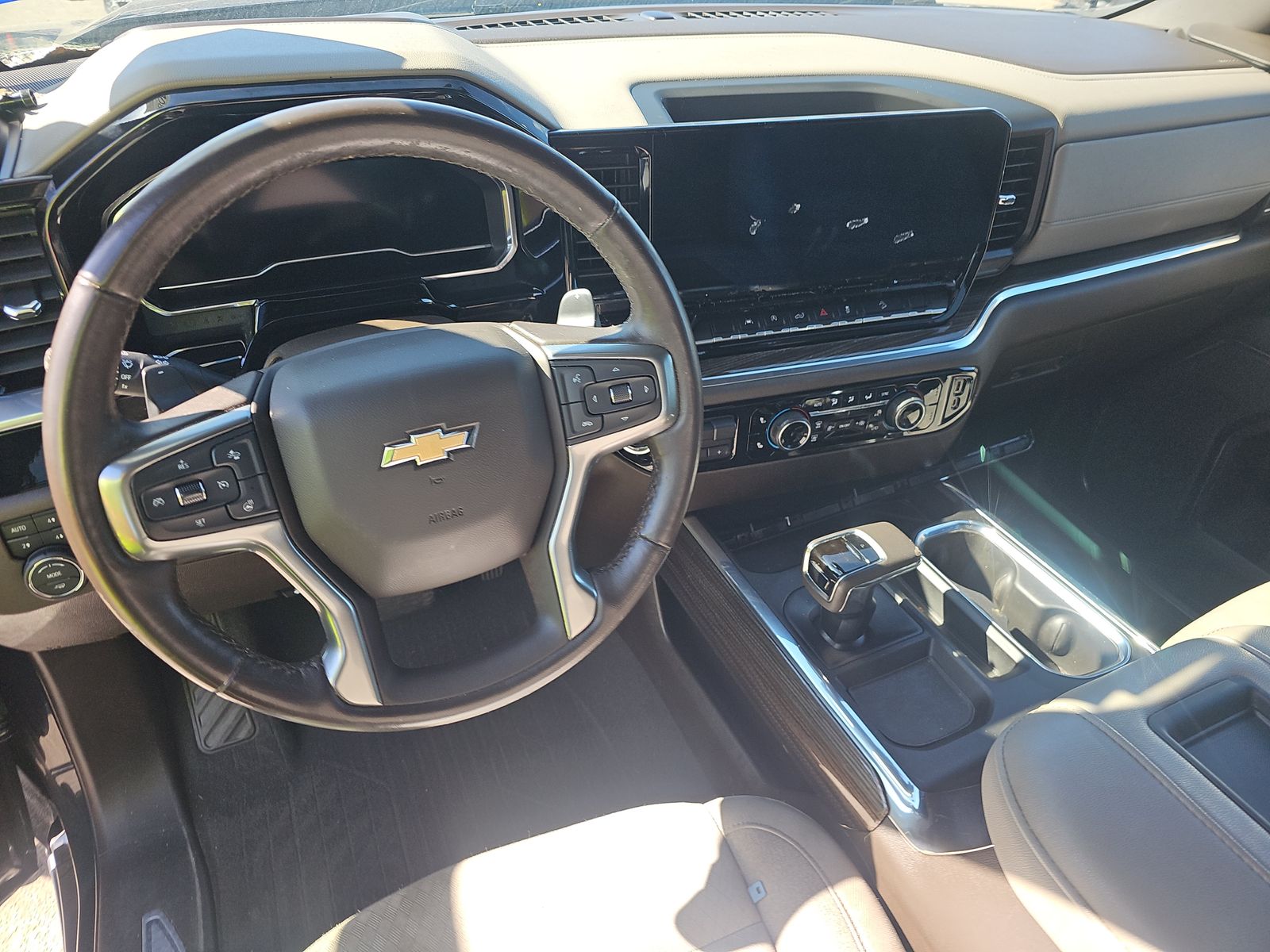 2022 Chevrolet Silverado 1500 LT AWD