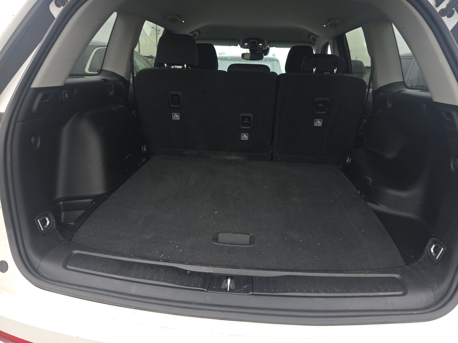 2023 Jeep Grand Cherokee Laredo AWD