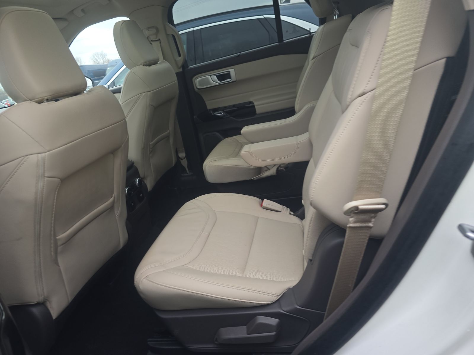 2023 Ford Explorer Platinum AWD