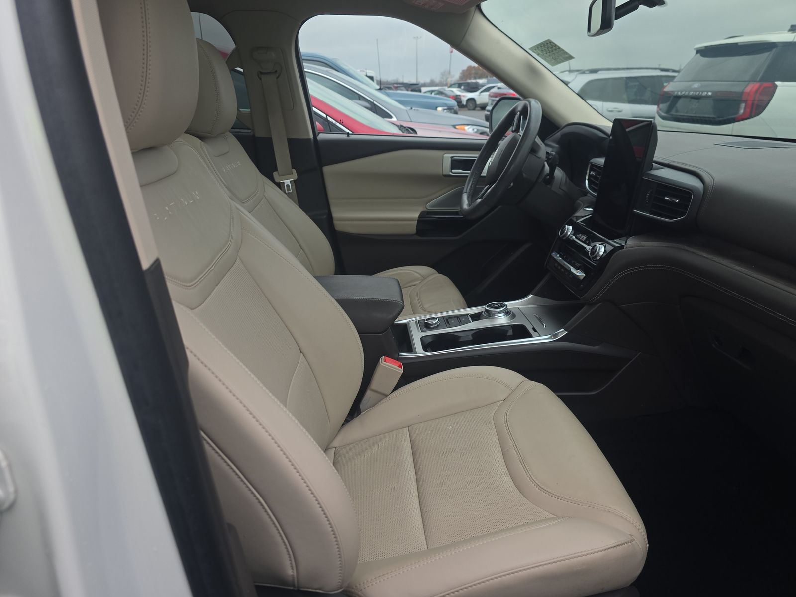 2023 Ford Explorer Platinum AWD