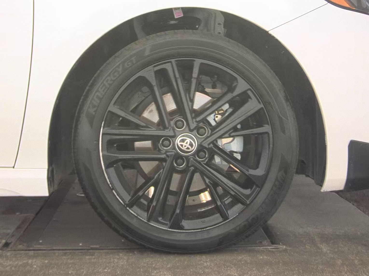 2025 Toyota Camry SE AWD