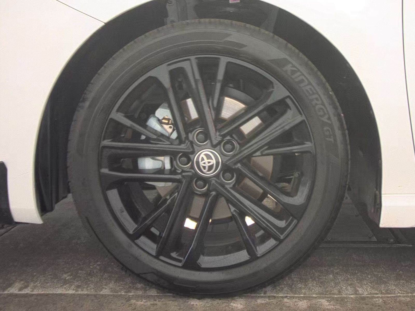 2025 Toyota Camry SE AWD