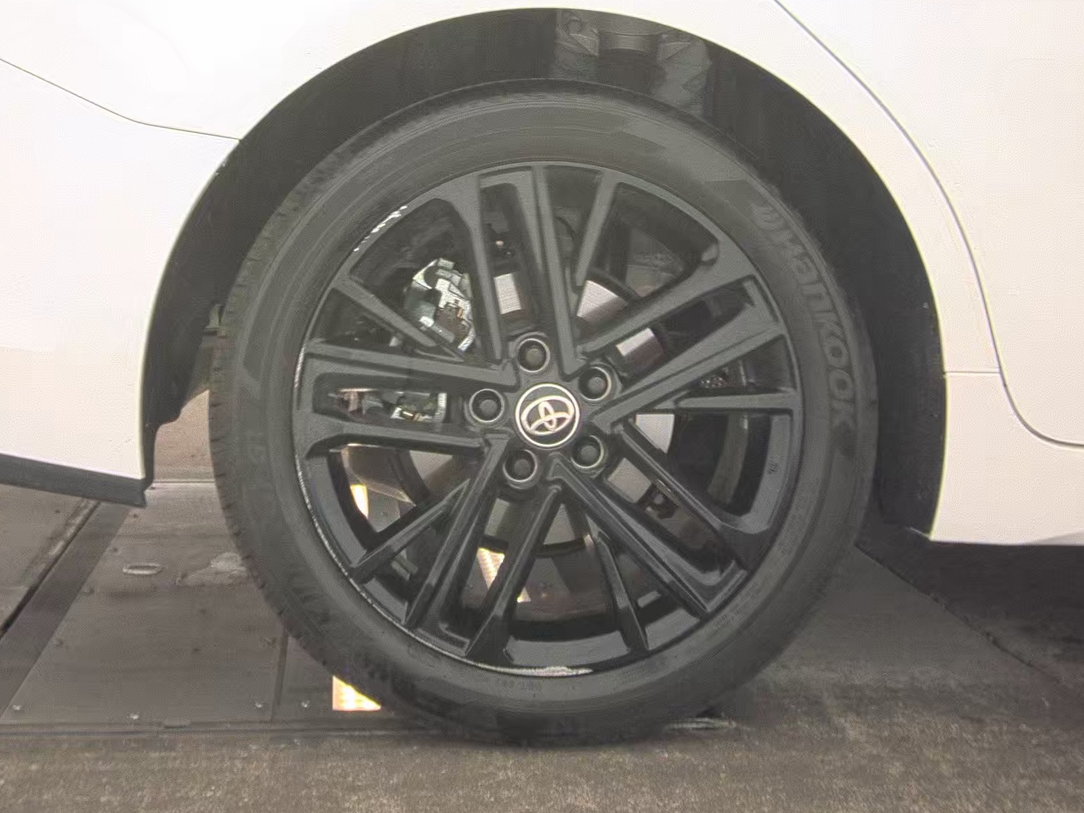 2025 Toyota Camry SE AWD