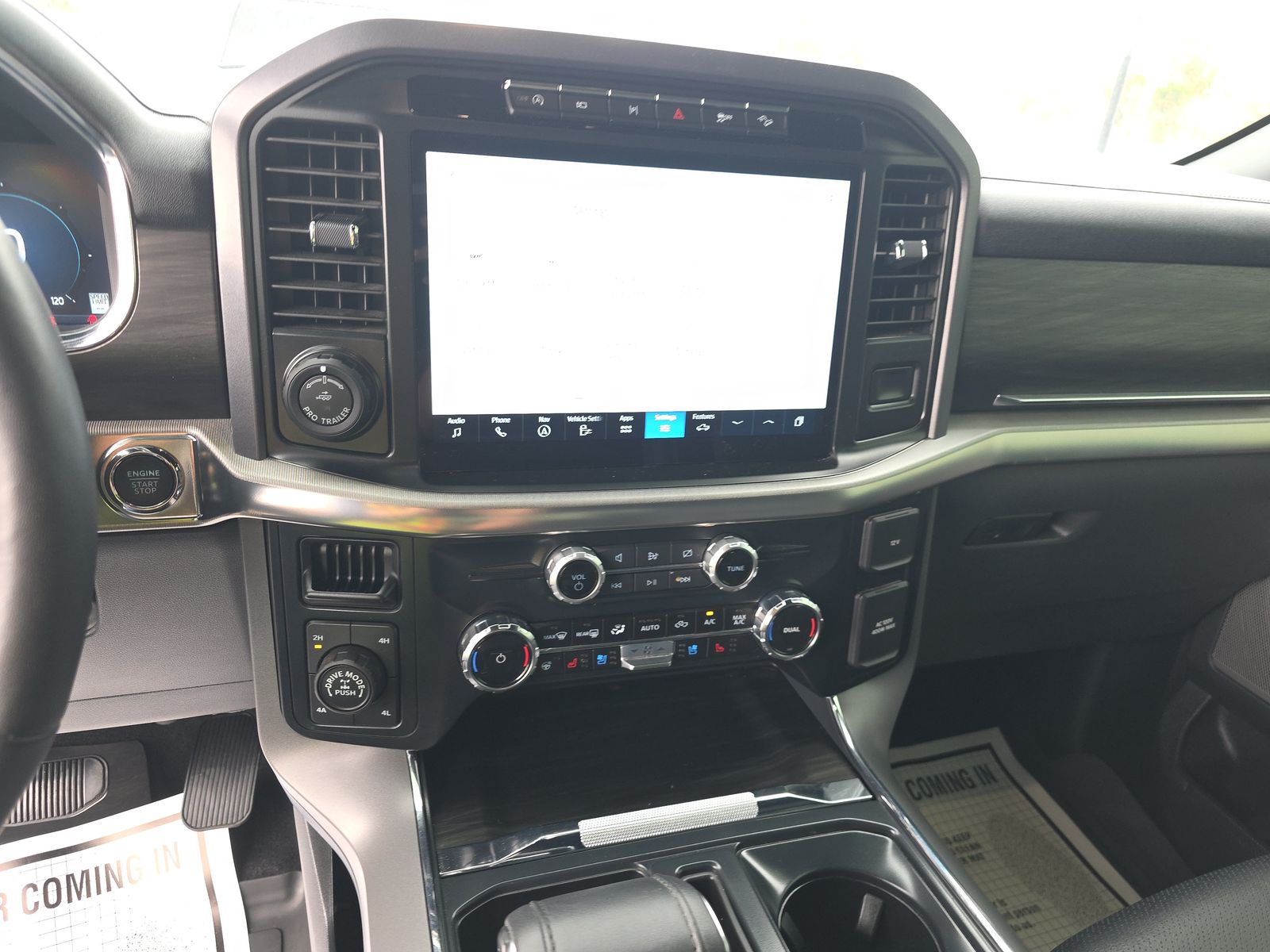 2024 Ford F-150 Lariat AWD