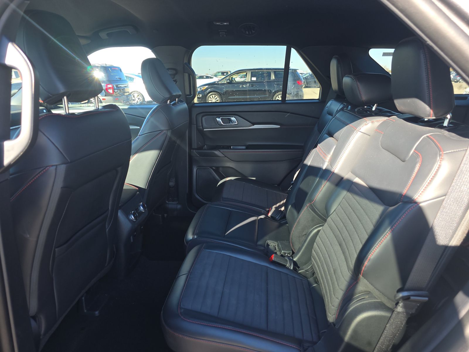 2025 Ford Explorer ST-Line AWD