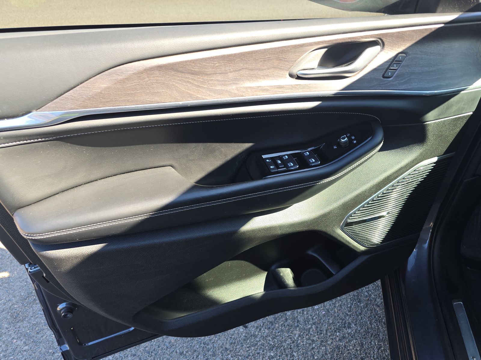 2022 Jeep Grand Cherokee Overland AWD