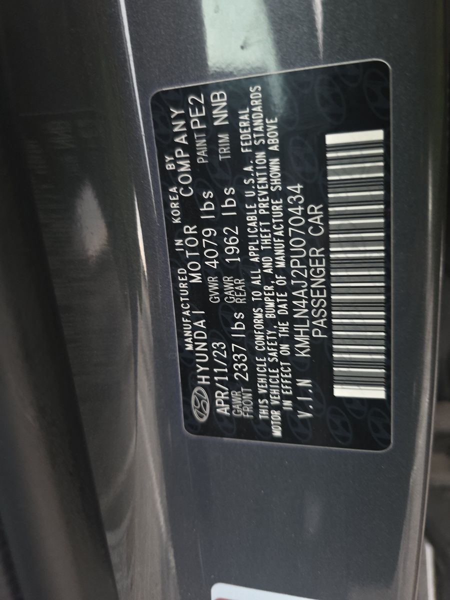 2023 Hyundai Elantra Hybrid Limited FWD