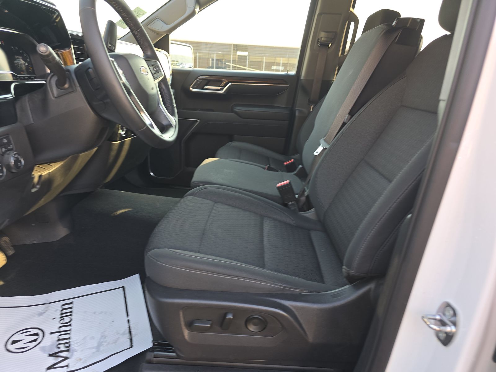 2022 Chevrolet Silverado 1500 LT AWD