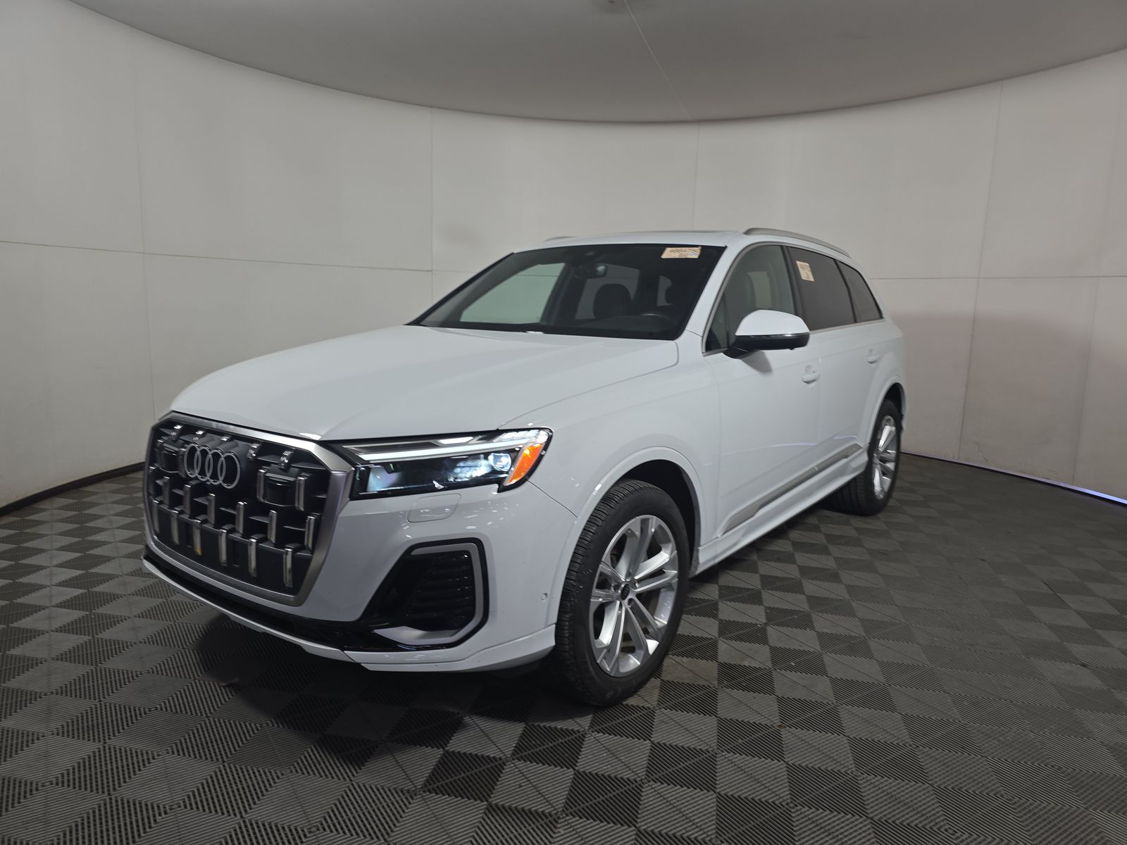 2025 Audi Q7 Premium Plus AWD
