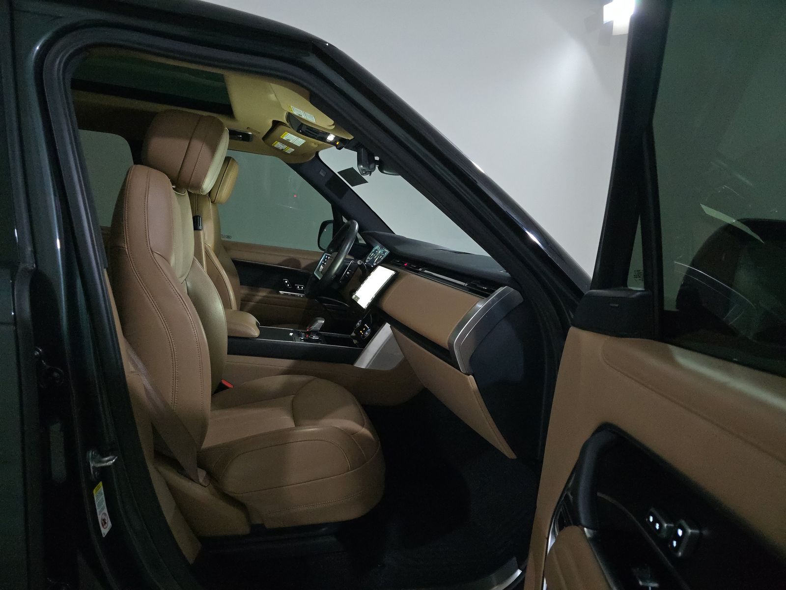 2023 Land Rover Range Rover SE AWD