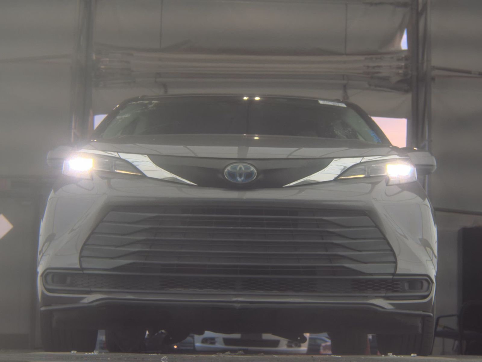 2022 Toyota Sienna LE FWD