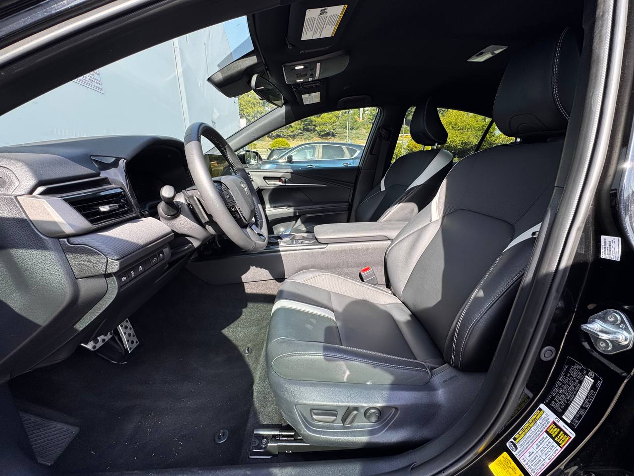 2025 Toyota Camry SE FWD