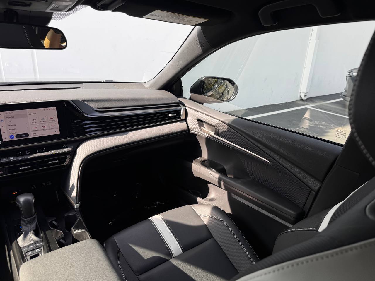 2025 Toyota Camry SE FWD