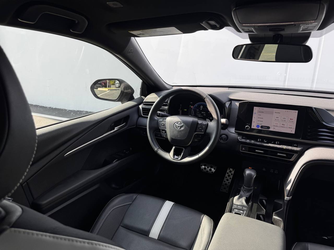 2025 Toyota Camry SE FWD