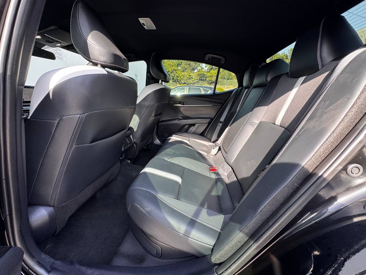 2025 Toyota Camry SE FWD