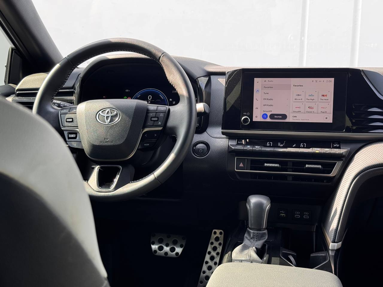 2025 Toyota Camry SE FWD