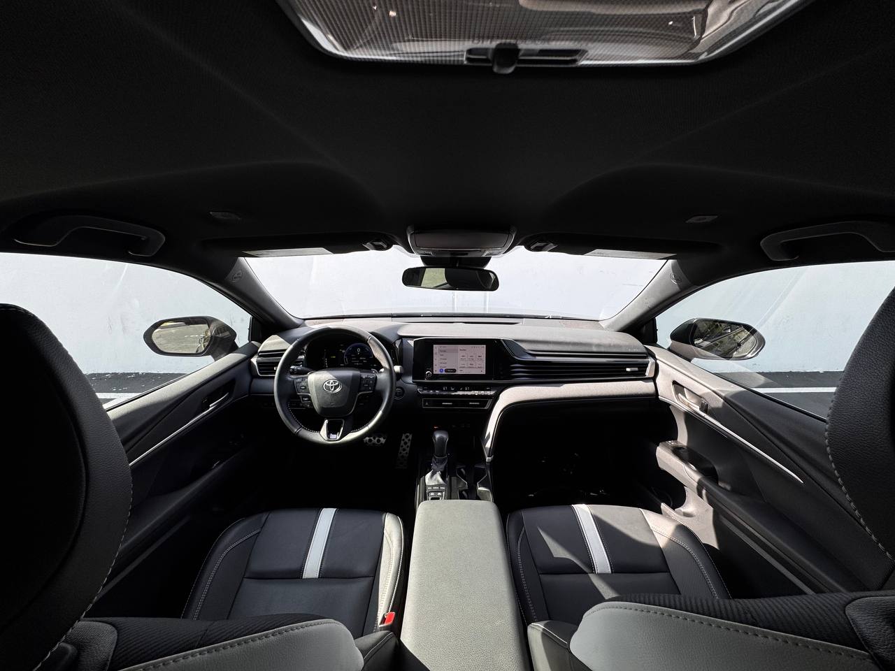 2025 Toyota Camry SE FWD