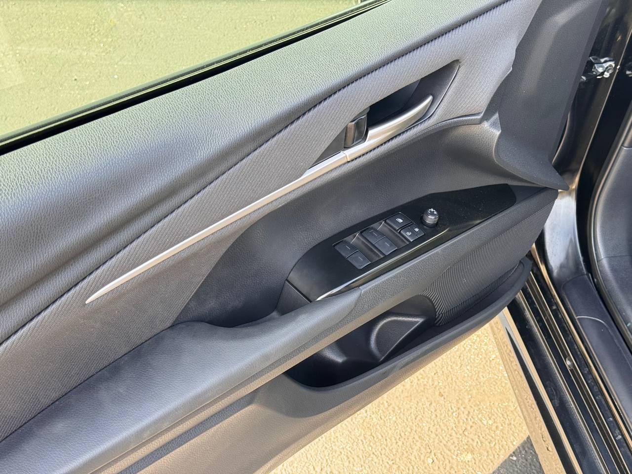 2025 Toyota Camry SE FWD