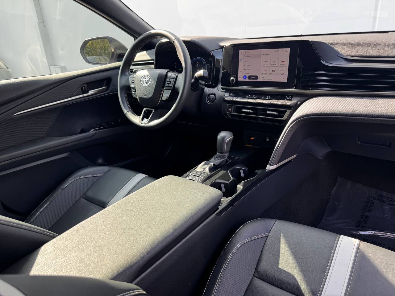 2025 Toyota Camry SE FWD