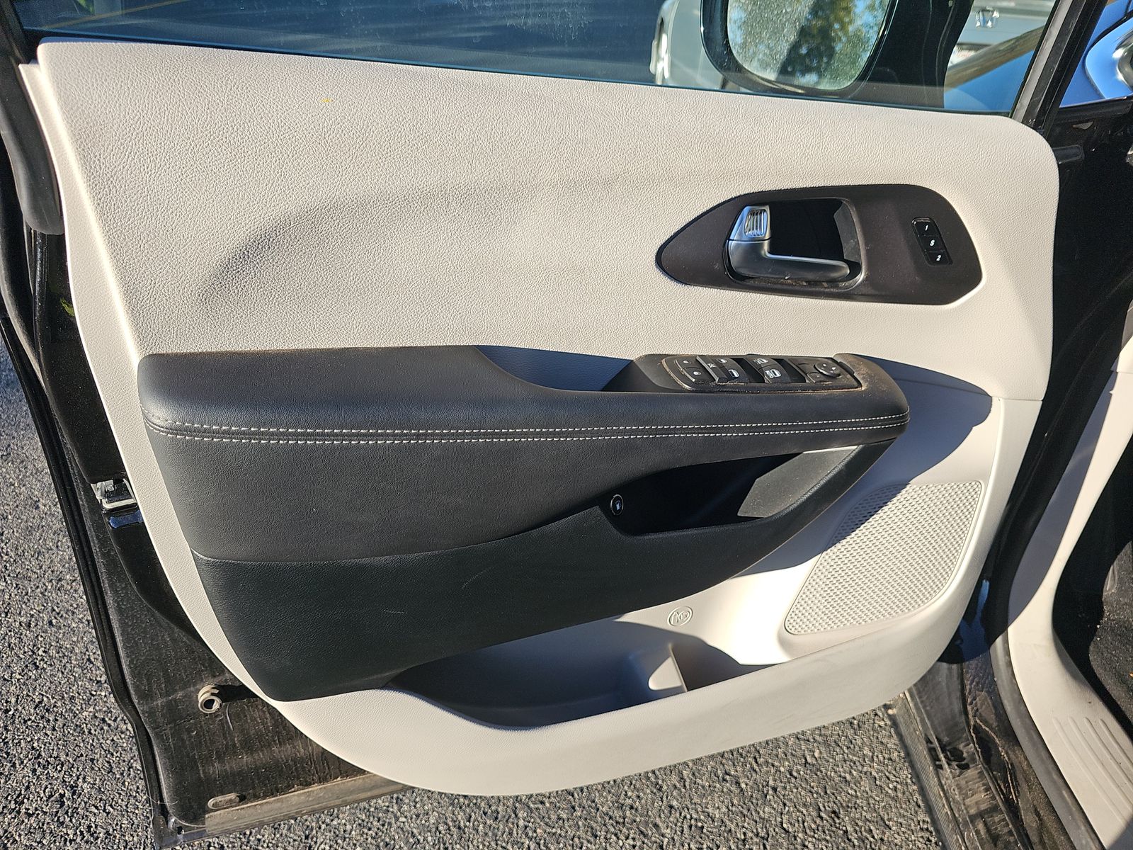 2024 Chrysler Pacifica Hybrid Select FWD