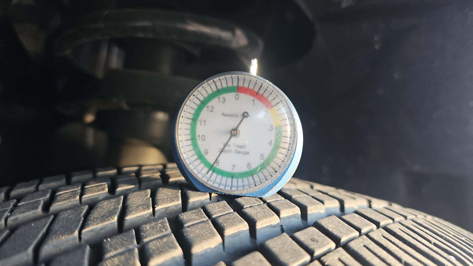 2024 Chrysler Pacifica Hybrid Select FWD