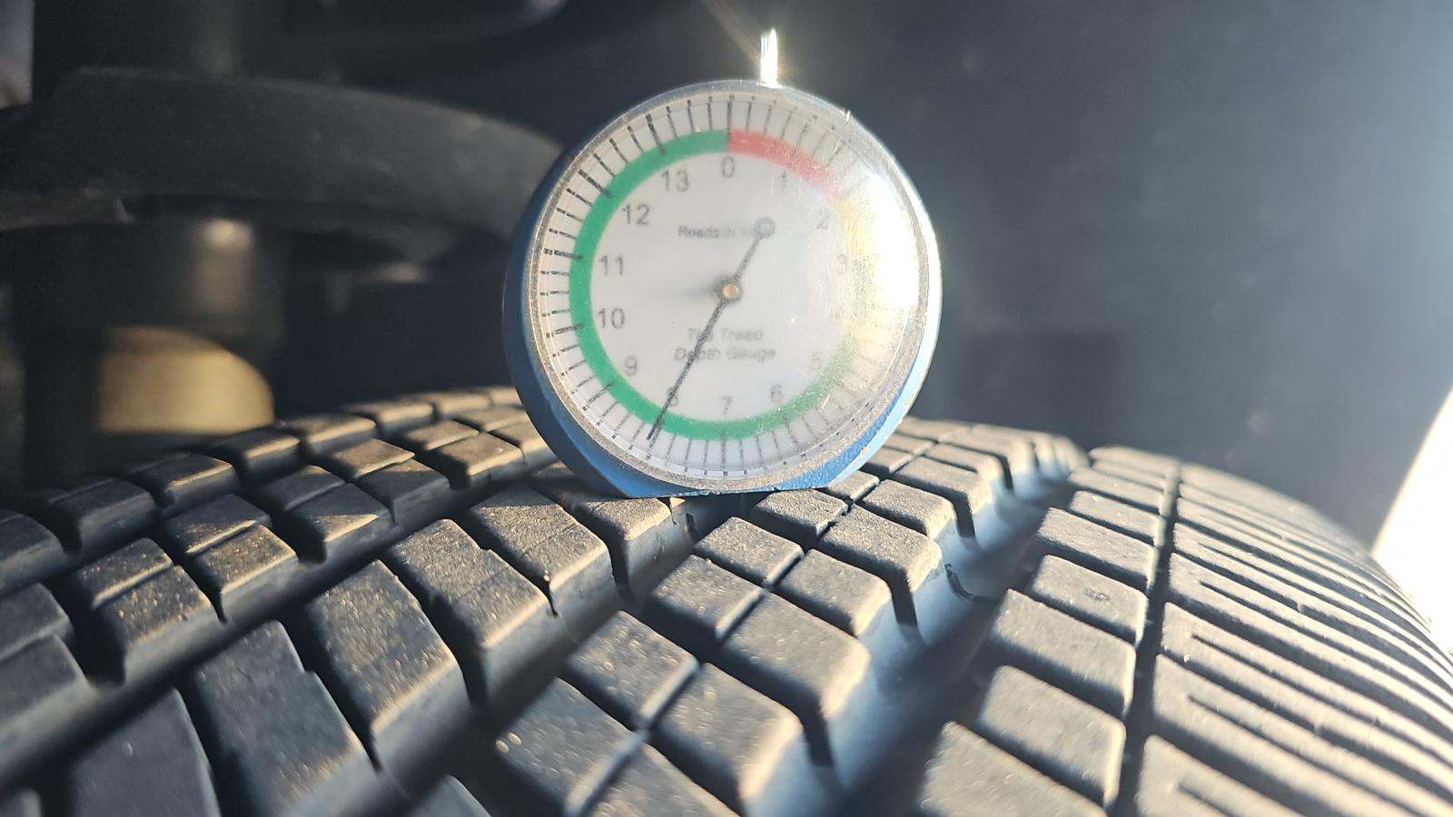 2024 Chrysler Pacifica Hybrid Select FWD