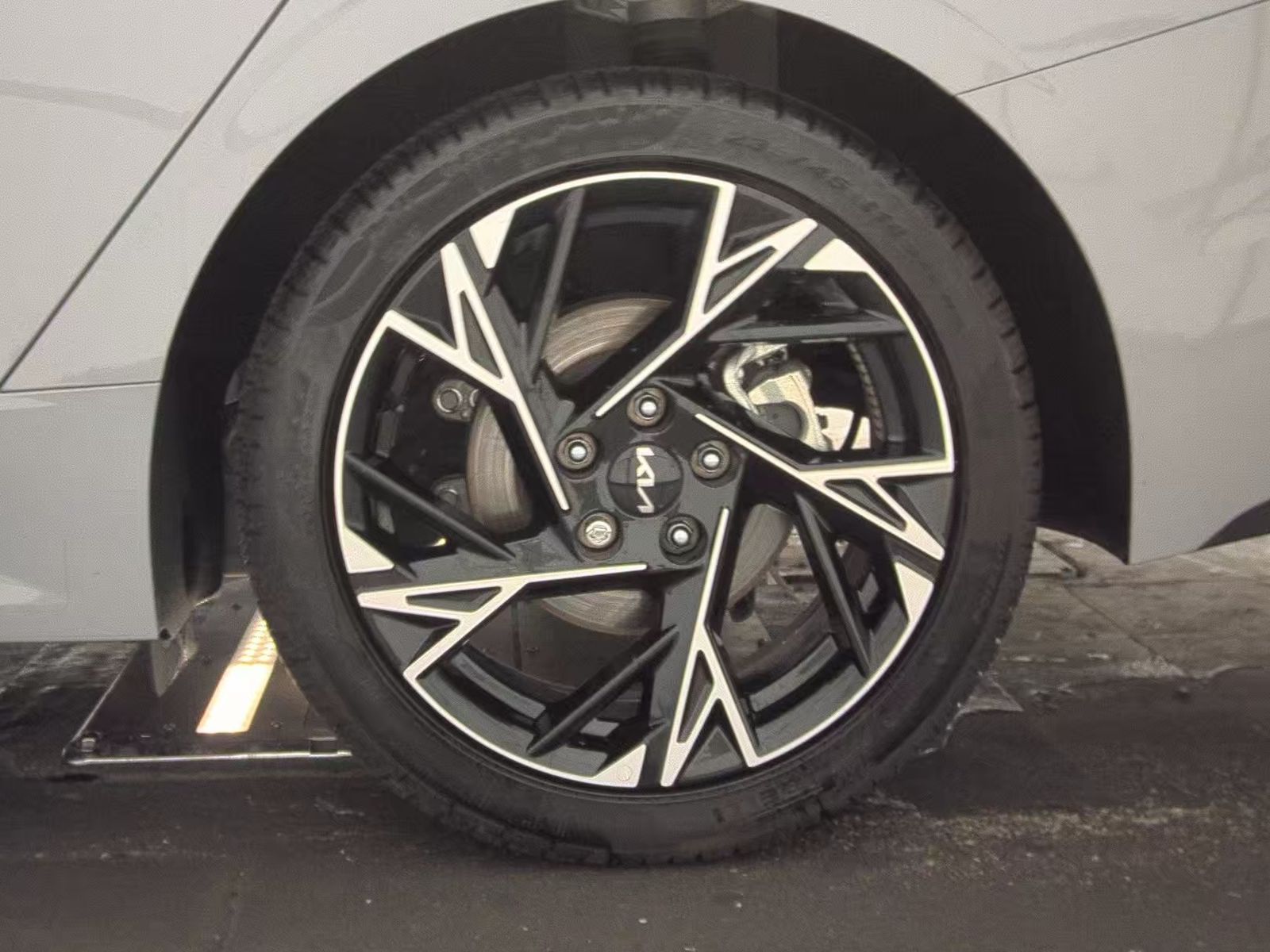 2025 Kia K5 GT-Line FWD