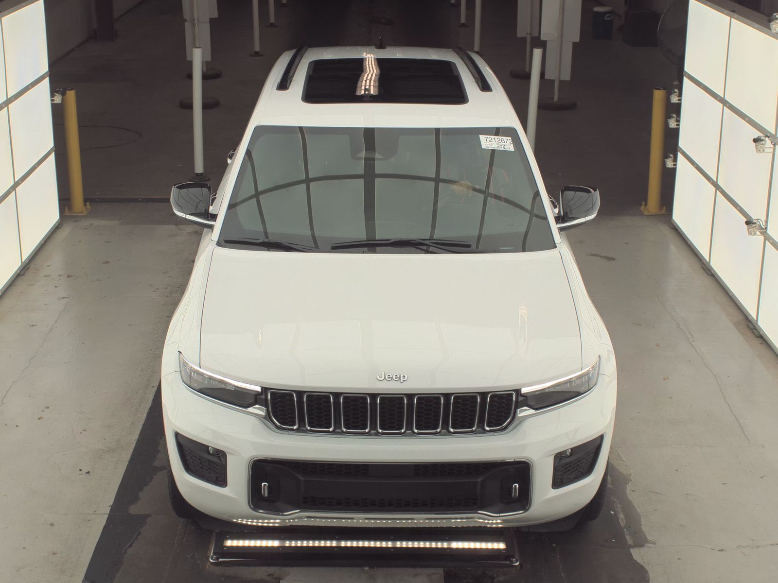 2023 Jeep Grand Cherokee Overland RWD