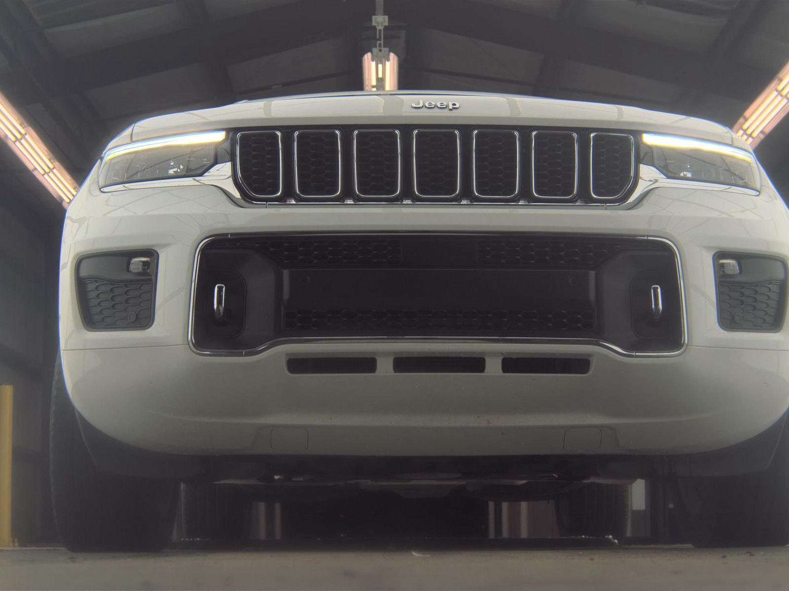 2023 Jeep Grand Cherokee Overland RWD