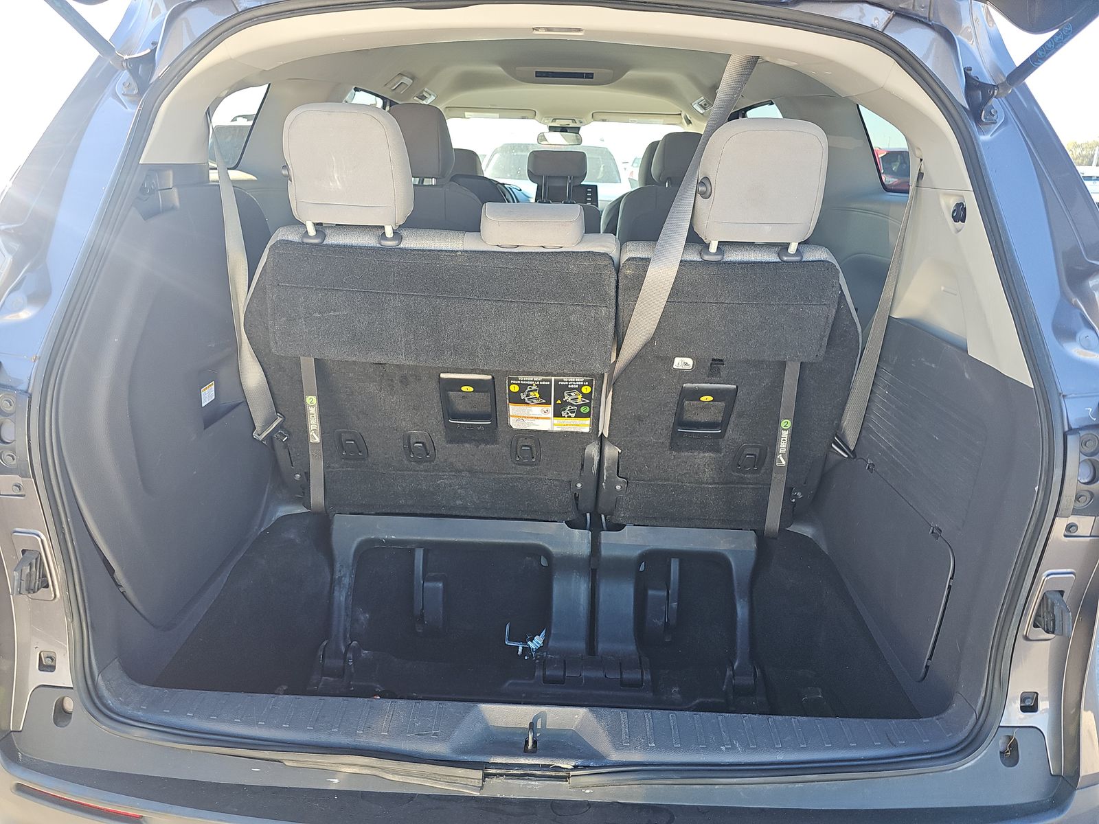 2022 Toyota Sienna LE FWD