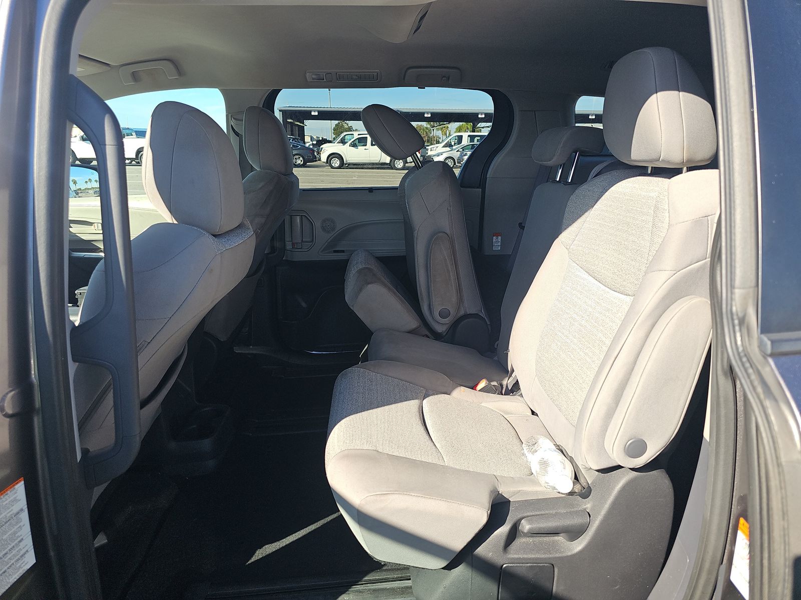 2022 Toyota Sienna LE FWD