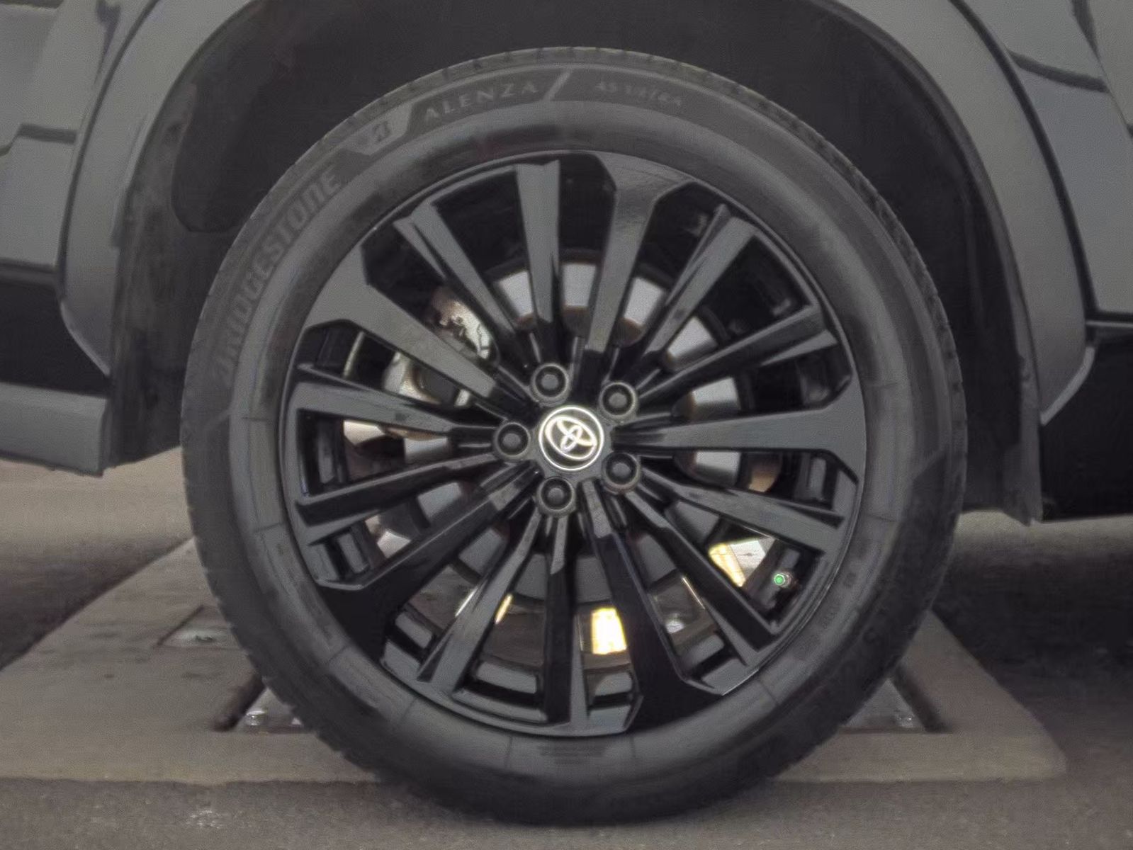 2023 Toyota Highlander XSE FWD