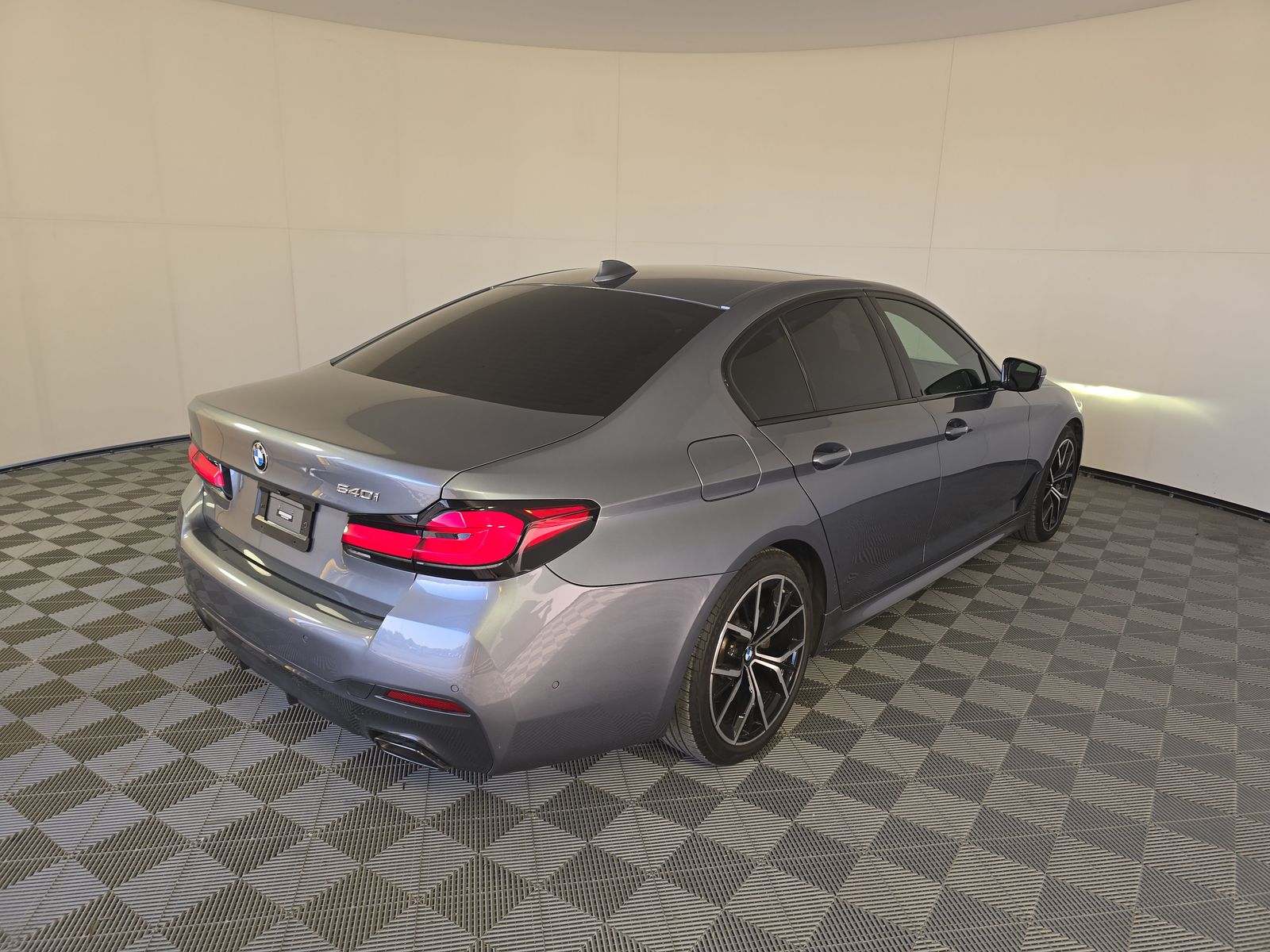 2022 BMW 5 Series 540i RWD