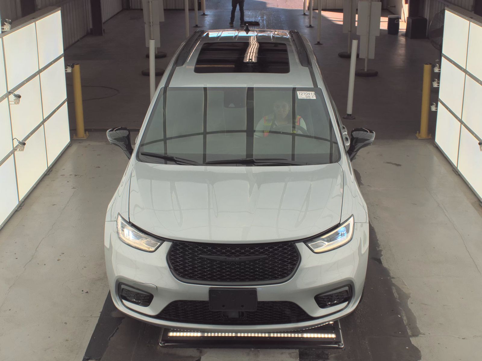 2023 Chrysler Pacifica Limited FWD