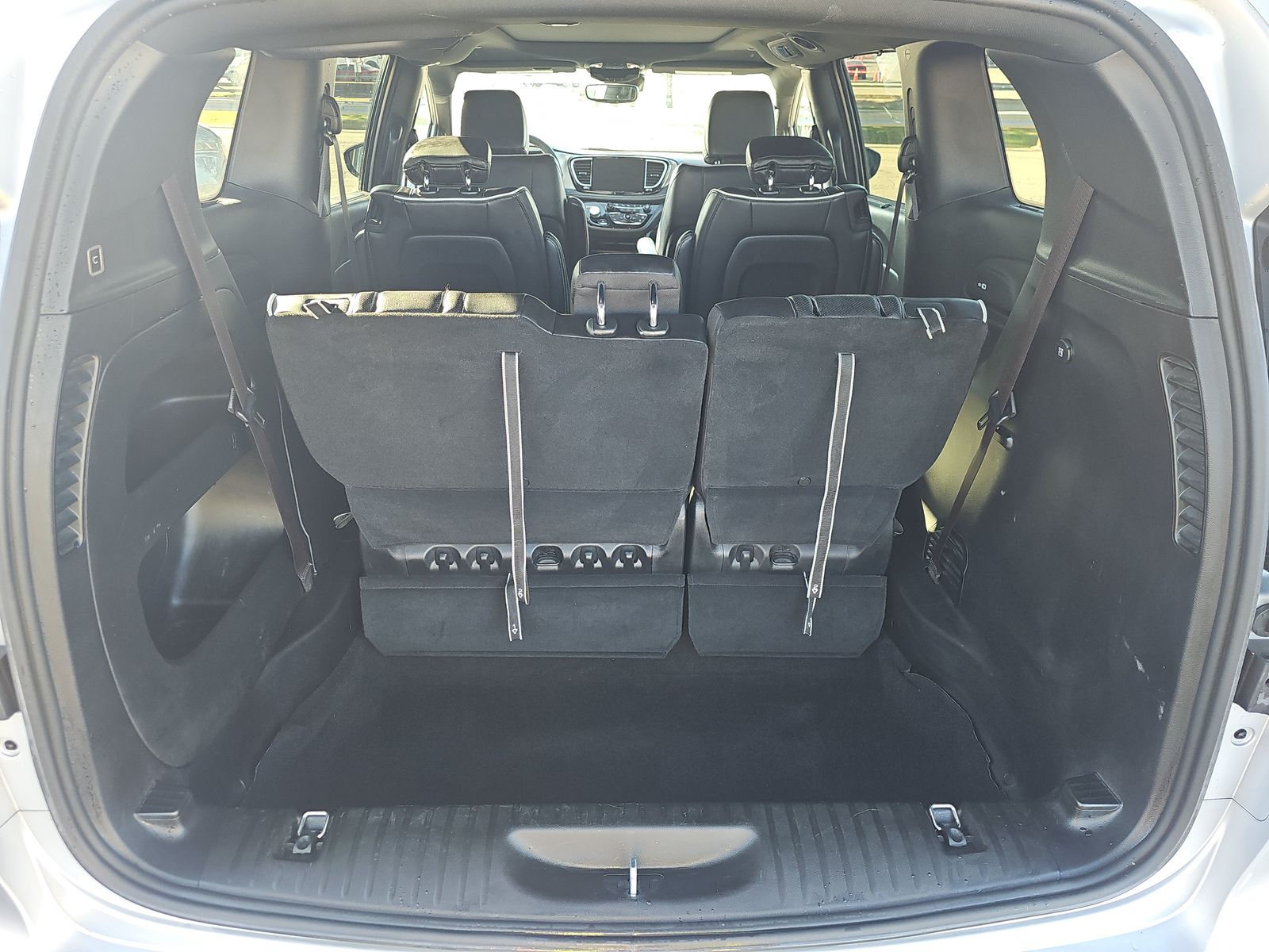 2023 Chrysler Pacifica Limited FWD