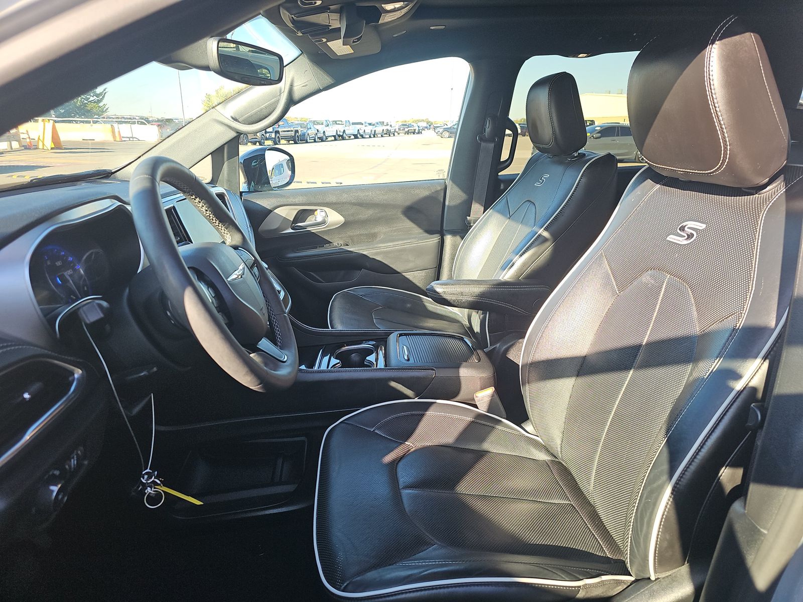 2023 Chrysler Pacifica Limited FWD