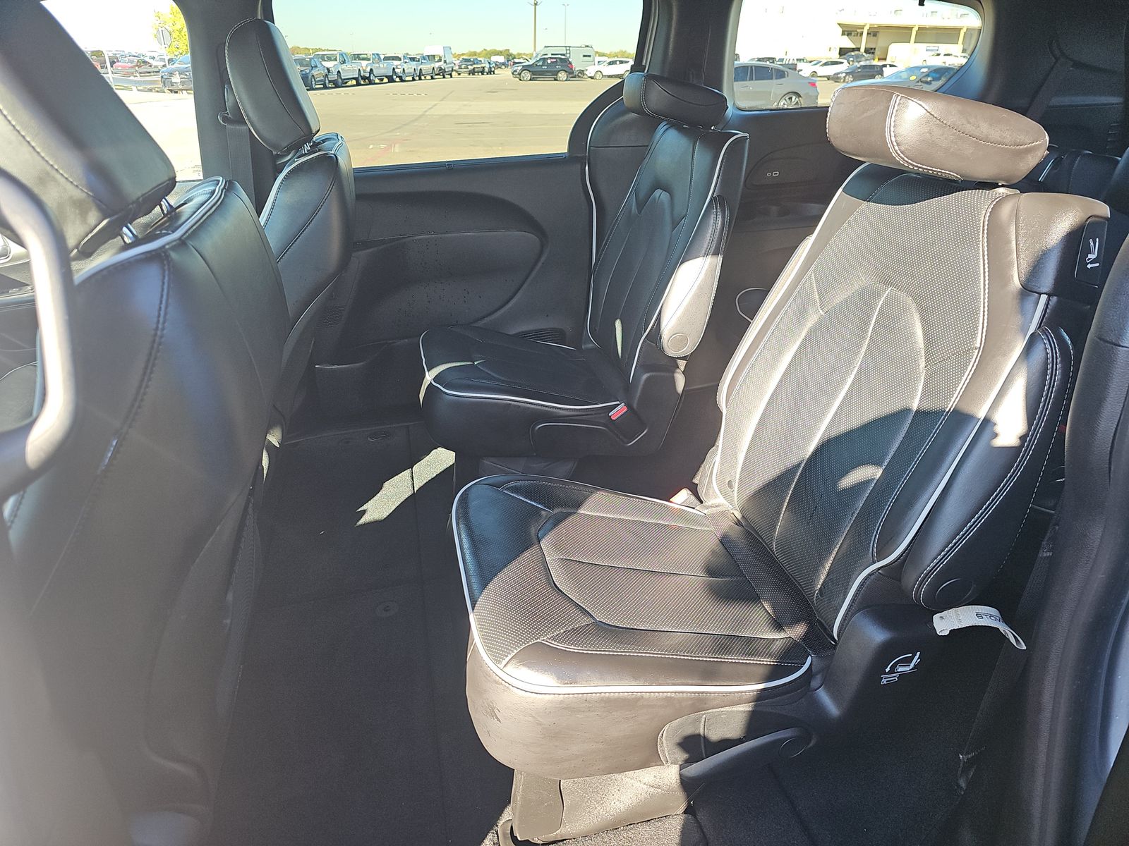 2023 Chrysler Pacifica Limited FWD