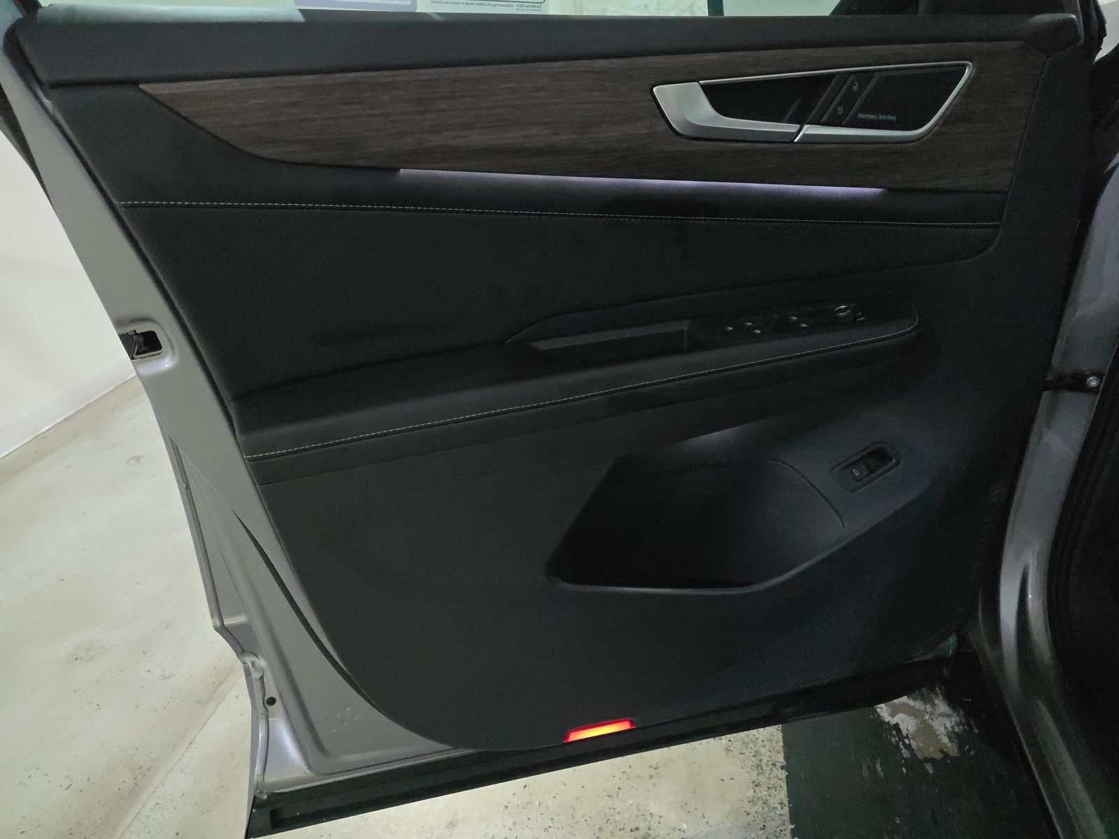 2025 Volkswagen Atlas 2.0T SEL Premium R-Line AWD