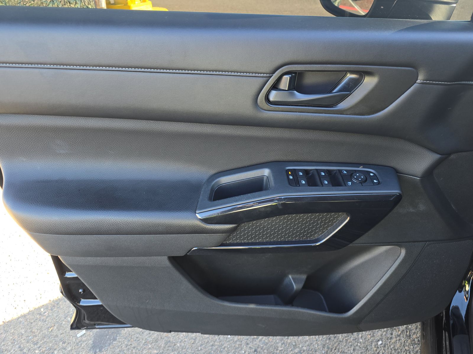 2024 Nissan Pathfinder SV FWD