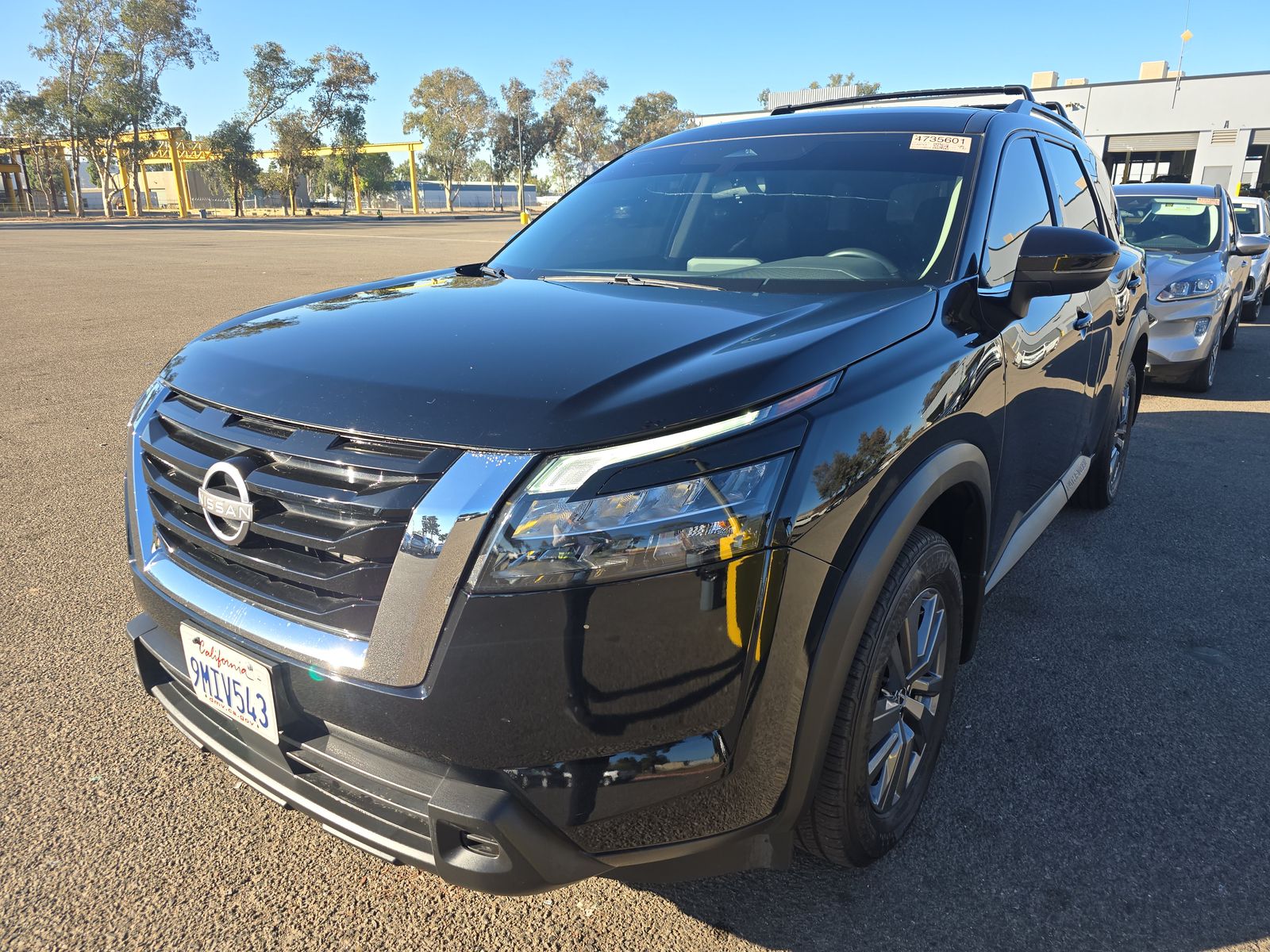 2024 Nissan Pathfinder SV FWD