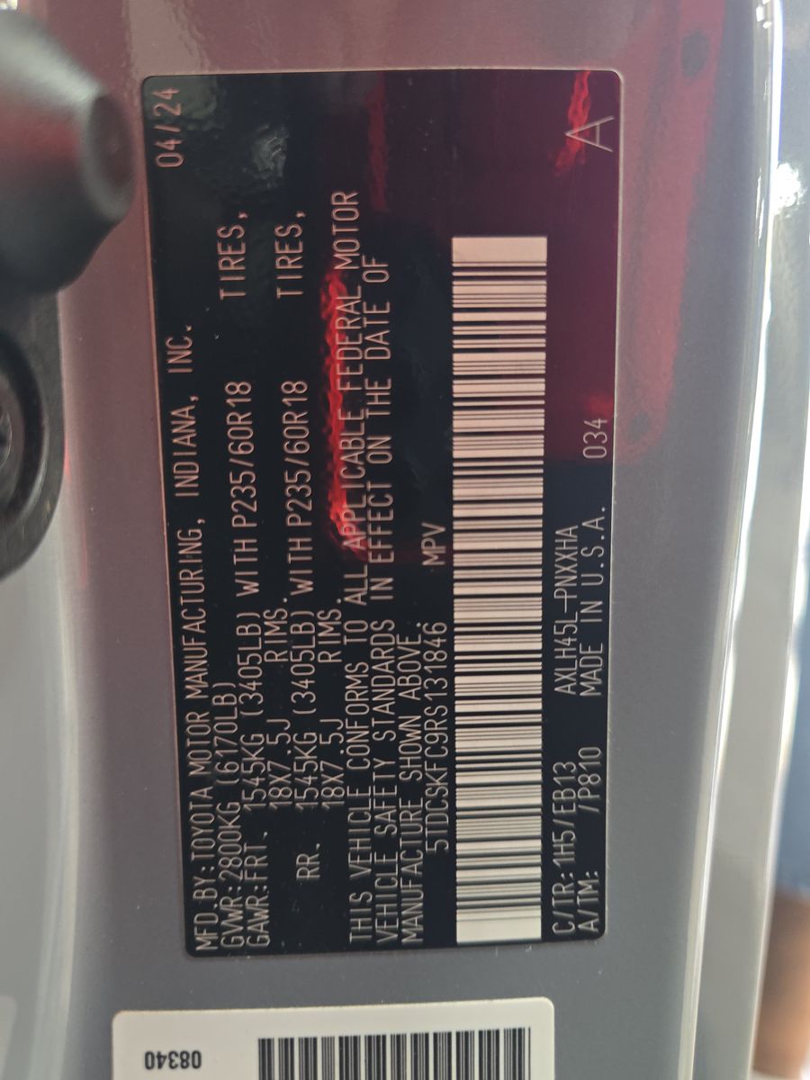 2024 Toyota Sienna Woodland Edition AWD