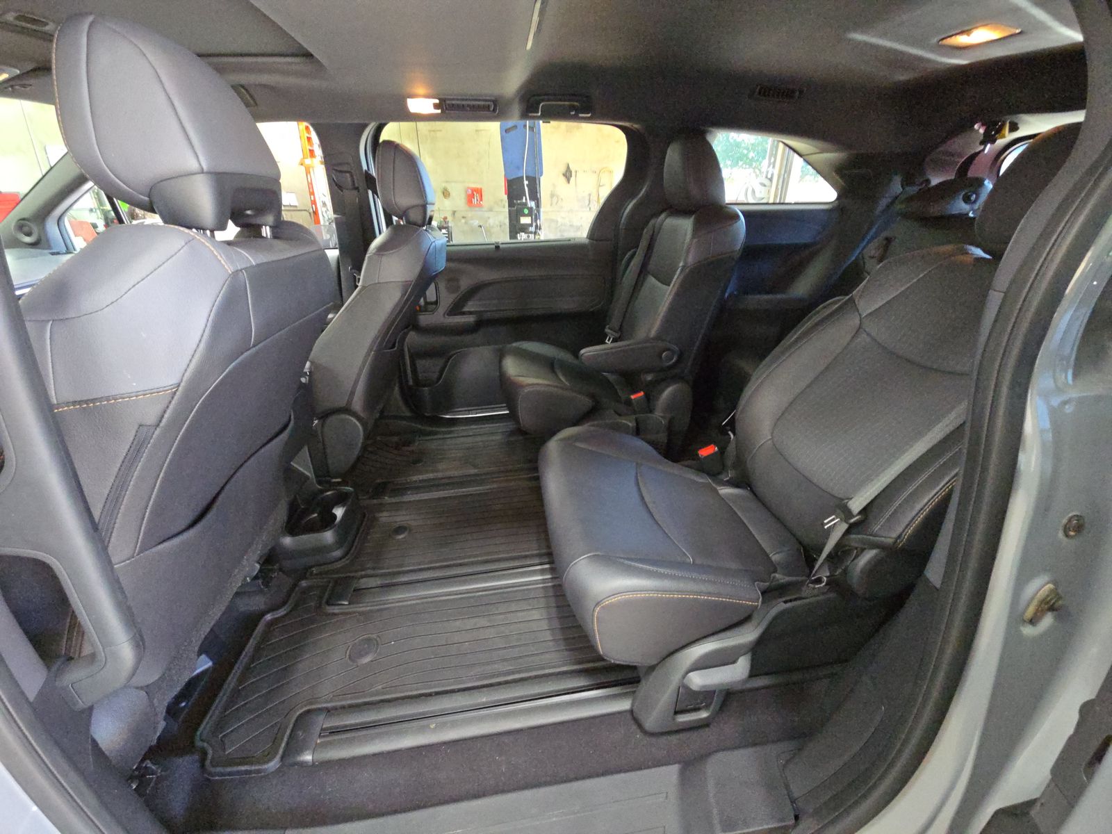 2024 Toyota Sienna Woodland Edition AWD