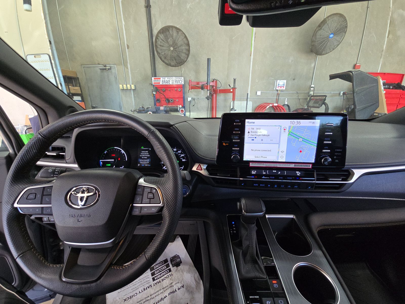 2024 Toyota Sienna Woodland Edition AWD