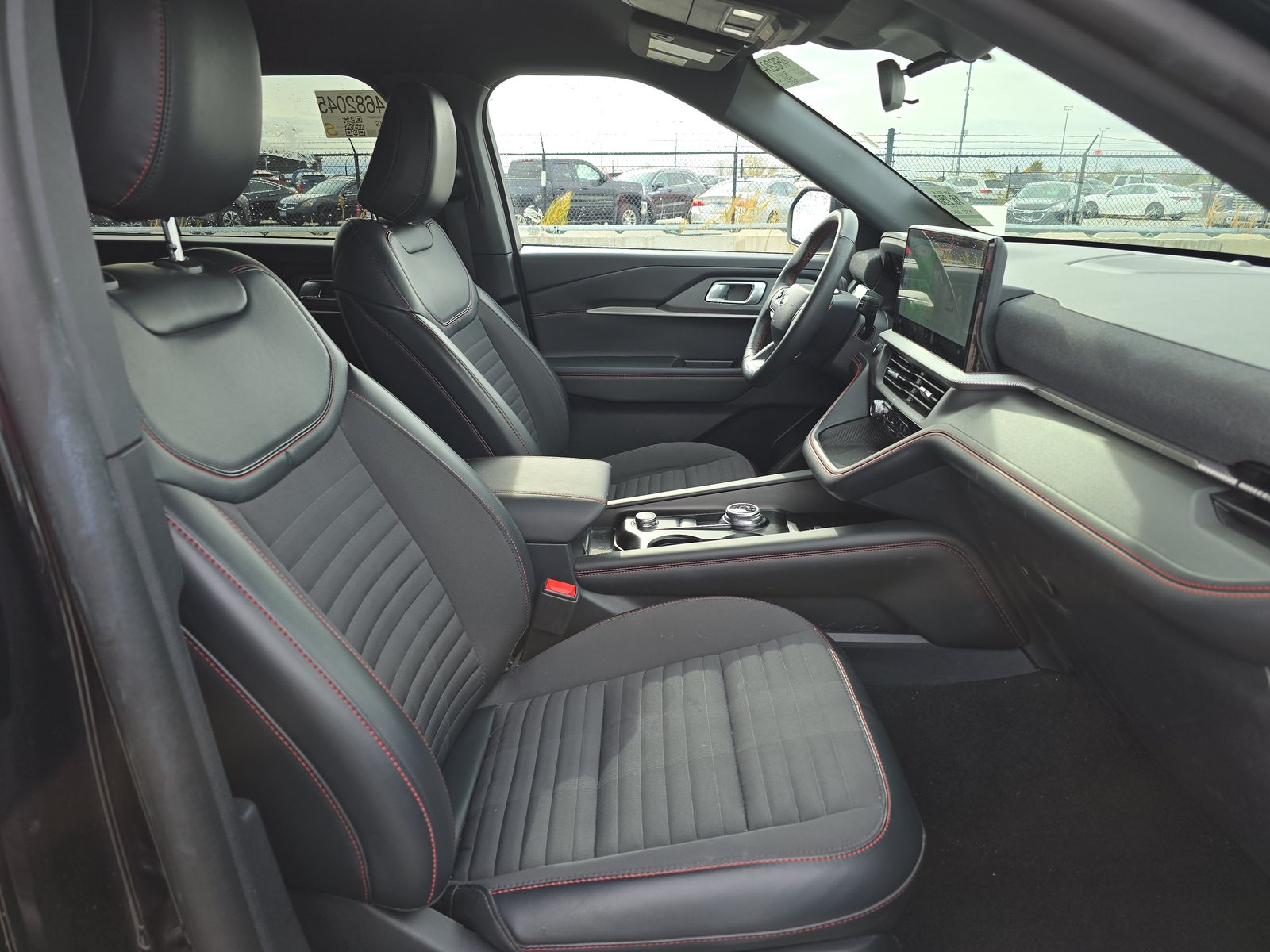 2025 Ford Explorer ST-Line AWD