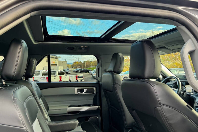 2022 Ford Explorer XLT AWD