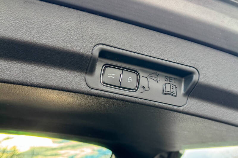 2022 Ford Explorer XLT AWD